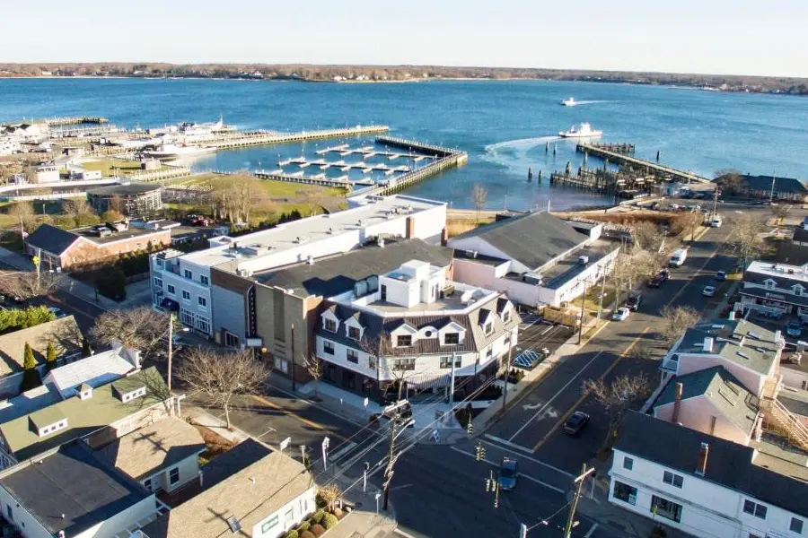best places to stay in greenport, ny
