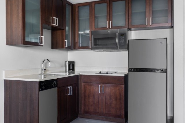 RI_NYCBX_1BedroomSuite_2 (1) Medium