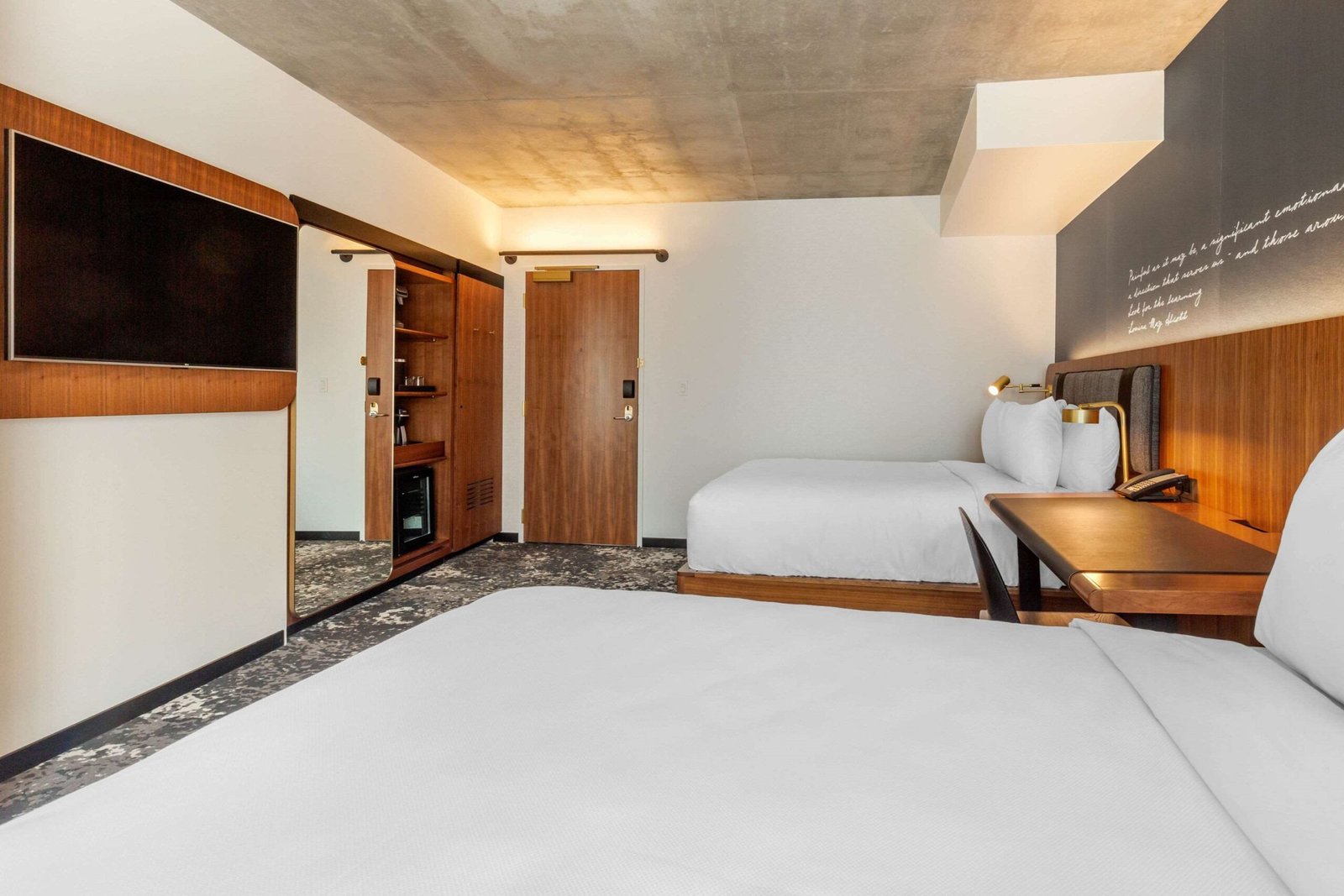 2 Queen Beds, Nonsmoking, Upgrade