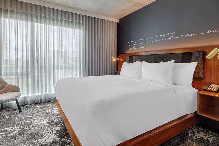 best hotel in boston ma with king beds